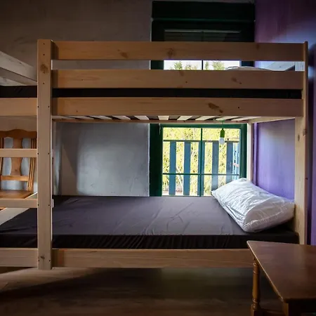 De Peregrinos Casa Flor Hostel